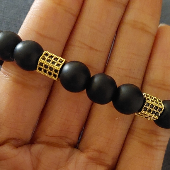 Black Agate For Grounding & Protection Crystal Bracelet - Picture 3 of 4